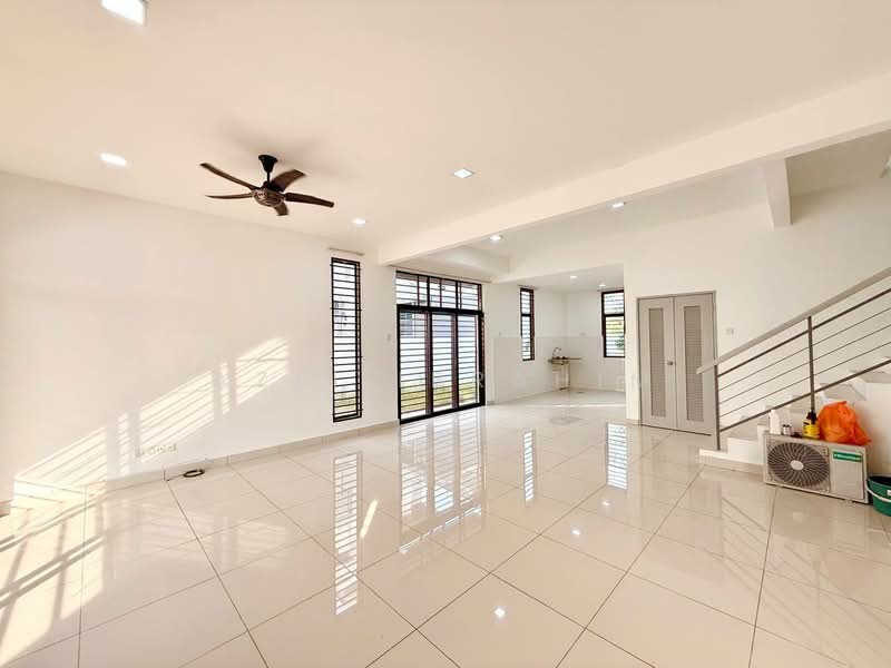 Semi-Detached House for Sale in Bandar Tasik Kesuma (Beranang) - Azli Ibrahim - Living Room - PropertyGuru.com.my