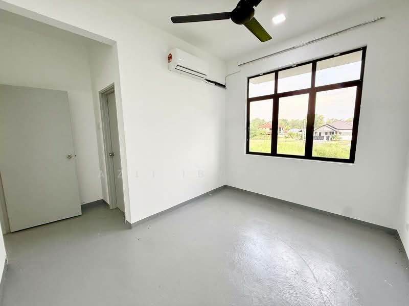 Semi-Detached House for Sale in Bandar Tasik Kesuma (Beranang) - Azli Ibrahim - Interior - PropertyGuru.com.my