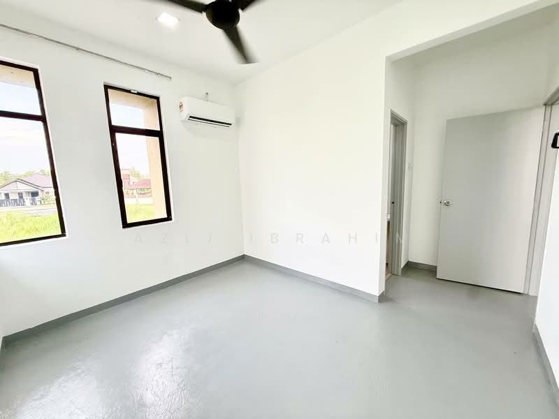Semi-Detached House for Sale in Bandar Tasik Kesuma (Beranang) - Azli Ibrahim - Interior - PropertyGuru.com.my