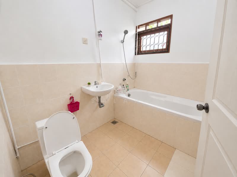 Rumah Banglo untuk Dijual di Taman Sri Andalas (Klang) - Mudz Salahuddin - Bathroom - PropertyGuru.com.my