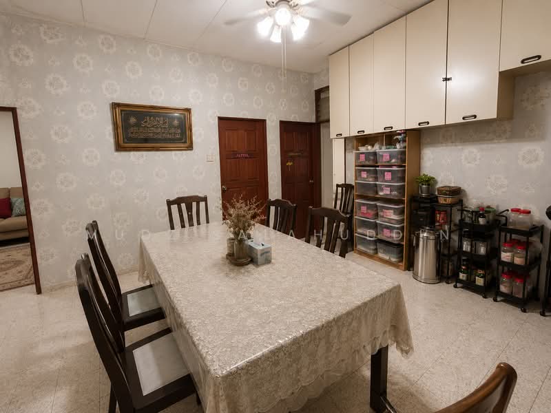 Rumah Banglo untuk Dijual di Taman Sri Andalas (Klang) - Mudz Salahuddin - Dining Room - PropertyGuru.com.my