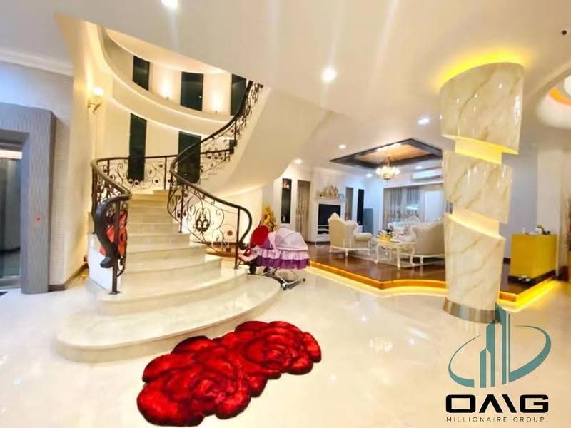Bungalow House for Sale in Bandar Botanic (Klang) - Jennie Chew - Living Room - PropertyGuru.com.my