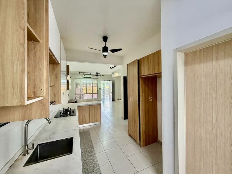Rumah Teres 2 Tingkat untuk Dijual di Semenyih (Selangor) - Ali Idris - Kitchen - PropertyGuru.com.my