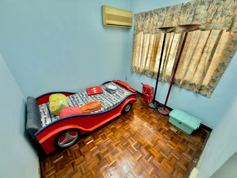 2-storey Terraced House for Sale in Bandar Tun Hussein Onn (Cheras) - Azli Ibrahim - Bedroom - PropertyGuru.com.my
