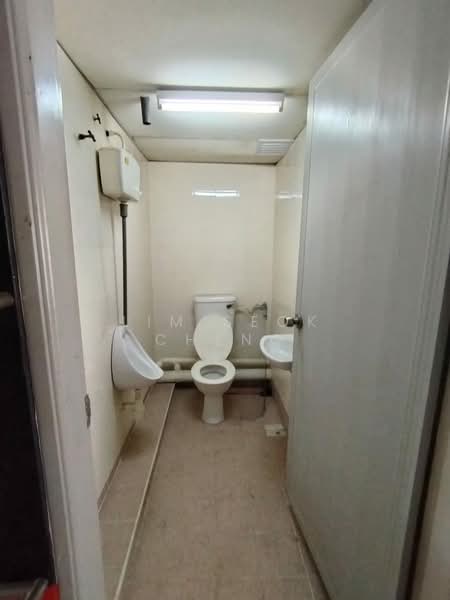 Shop / Office for Rent in Ayer Itam (Penang) - Lim Seok Cheng - Bathroom - PropertyGuru.com.my