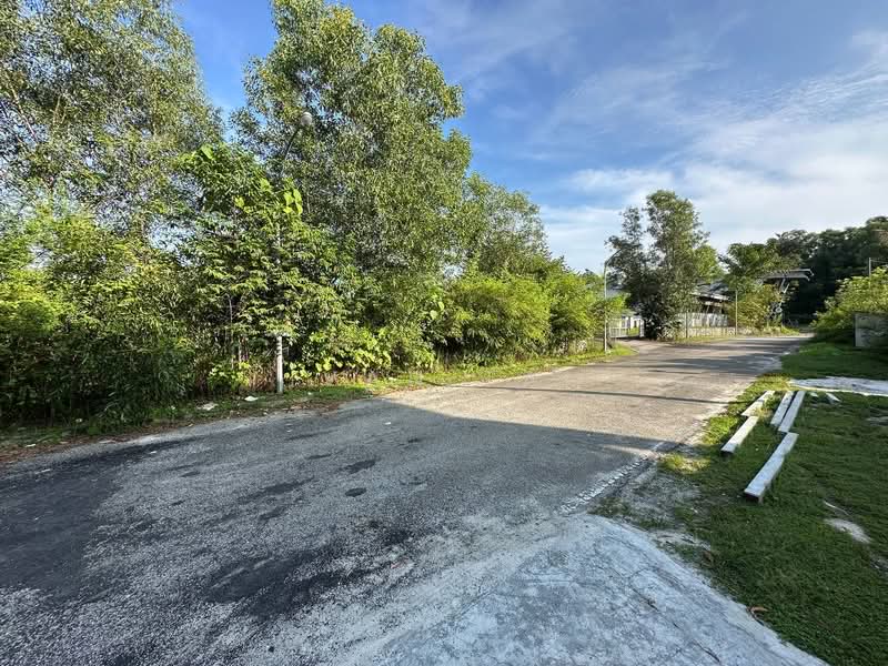 Detached Factory for Sale in Kawasan Perindustrian Pengkalan (Lahat) - Ivan Tai - PropertyGuru.com.my