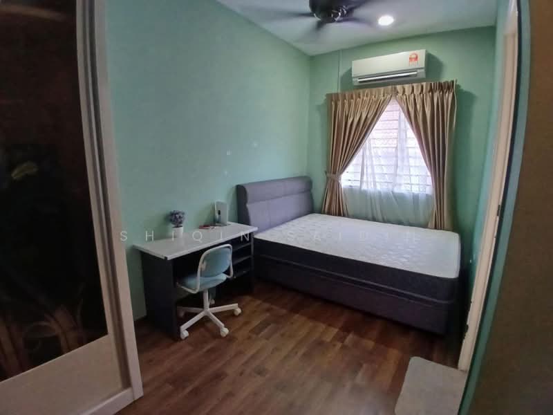 2-storey Terraced House for Sale in Denai Alam (Shah Alam) - Shiqin Saidin - Bedroom - PropertyGuru.com.my