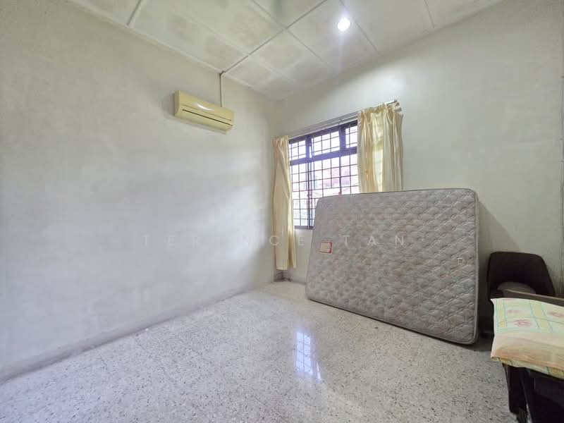 Rumah Berkembar untuk Dijual di Taman Perling (Perling) - Terence Tan - Bedroom - PropertyGuru.com.my