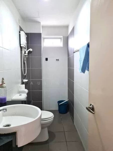 Apartment for Sale at Idaman Residence - Pauline Ng - Bathroom - PropertyGuru.com.my