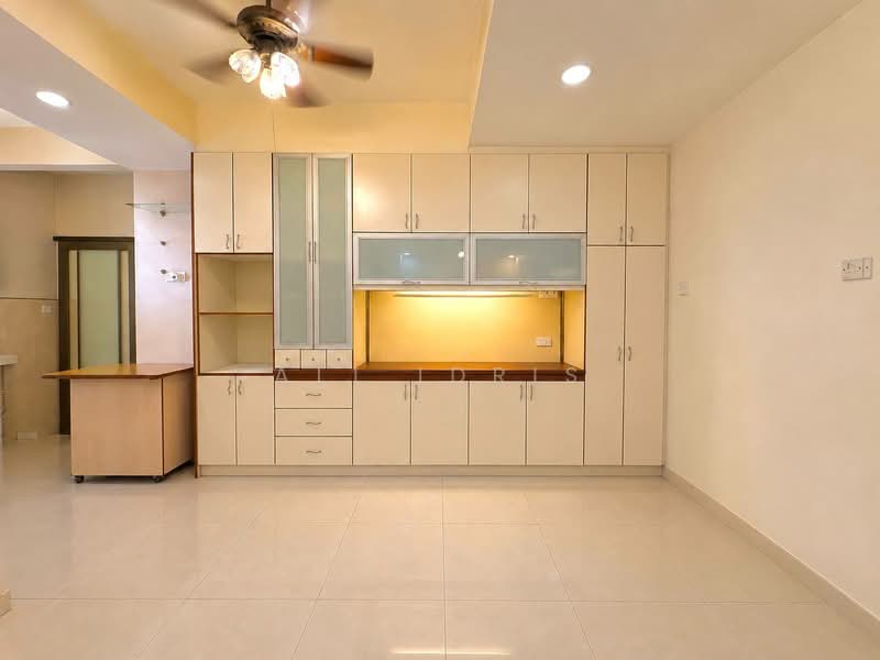 Rumah Teres 2 Tingkat untuk Dijual di Kota Kemuning (Shah Alam) - Ali Idris - Living Room - PropertyGuru.com.my