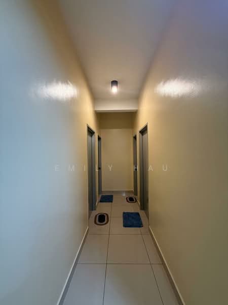 Servis Apartment untuk Disewa di Meridin Bayvue Serviced Apartment - Emily Hau - Corridor - PropertyGuru.com.my
