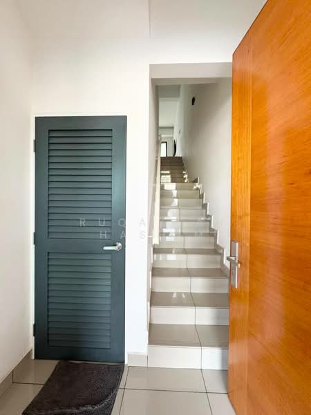 Condominium for Sale at Ayden Townhouse Warisan Puteri - Ruqayyah Hashim - Entrance - PropertyGuru.com.my