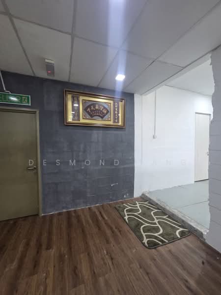 Office for Rent in Taman Kajang Utama (Kajang) - Desmond Tang - Corridor - PropertyGuru.com.my