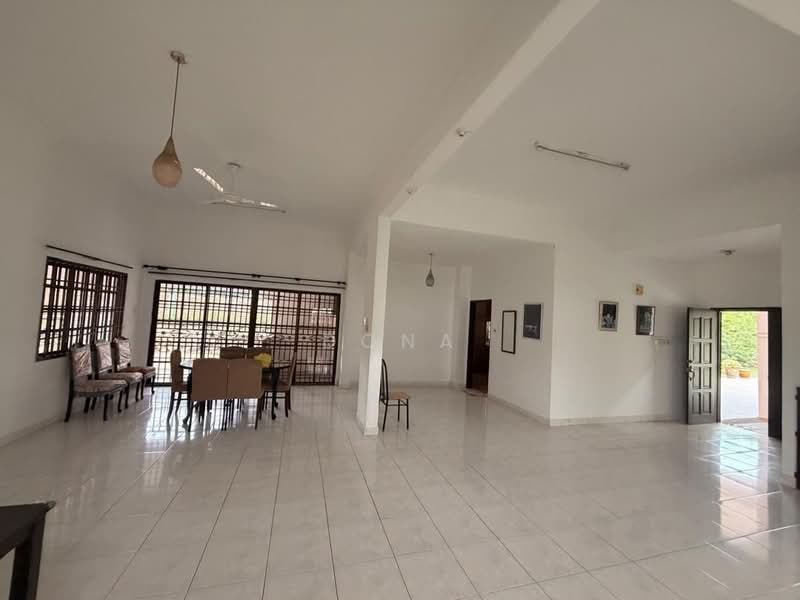 Bungalow for Sale in Bandar Putra (Kulai) - Dona - PropertyGuru.com.my