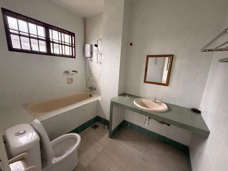 Bungalow for Sale in Bandar Putra (Kulai) - Dona - PropertyGuru.com.my