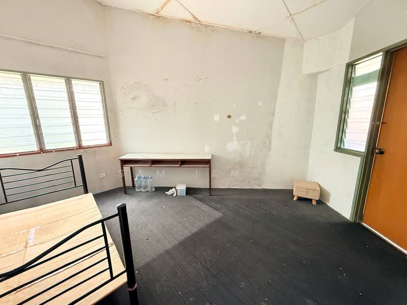 Kedai / Pejabat untuk Disewa di Taman Sri Rampai (Wangsa Maju) - Sam Jamal - Bedroom - PropertyGuru.com.my