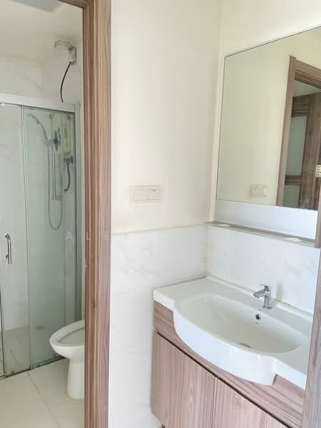 Apartment for Rent at Starview Bay @ Forest City - Alex Cheah - Bathroom - PropertyGuru.com.my