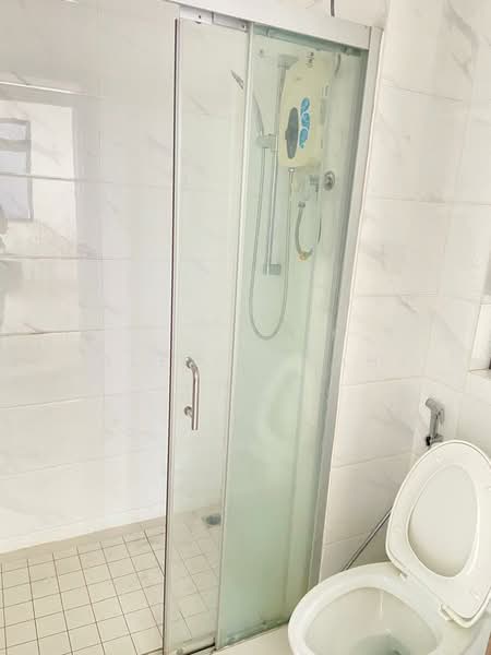Apartment for Rent at Starview Bay @ Forest City - Alex Cheah - Bathroom - PropertyGuru.com.my