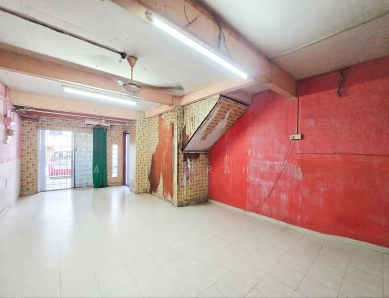 2-storey Terraced House for Sale in Kampung Melayu Ampang (Ampang) - Azli Ibrahim - Interior - PropertyGuru.com.my