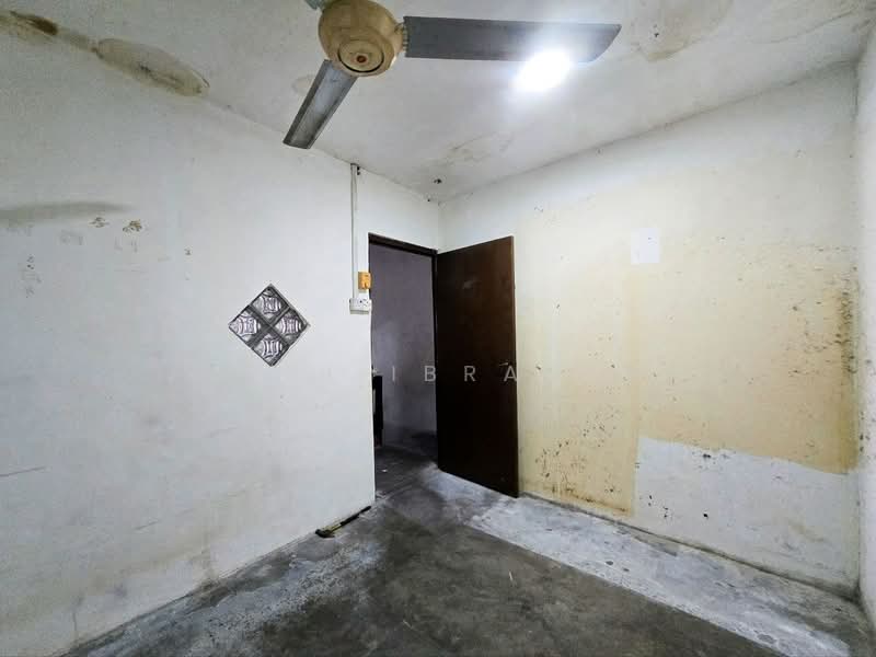 2-storey Terraced House for Sale in Kampung Melayu Ampang (Ampang) - Azli Ibrahim - Interior - PropertyGuru.com.my