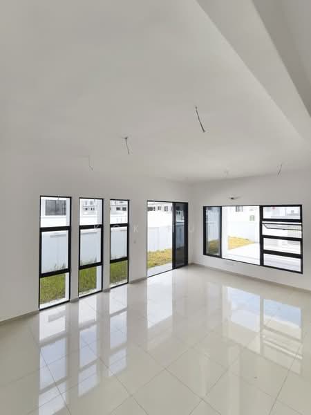 2-storey Terraced House for Sale in Taman Desa Tebrau (Tebrau) - Kok Hui - Living Room - PropertyGuru.com.my