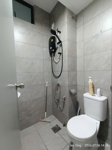 Servis Apartment untuk Disewa di Traders Park - Jey Ong - Bathroom - PropertyGuru.com.my