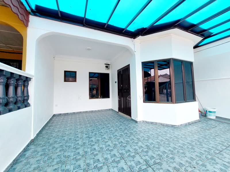 Rumah Teres 1.5 Tingkat untuk Dijual di Taman Maju Satu (Kajang) - Ken Low - Exterior - PropertyGuru.com.my