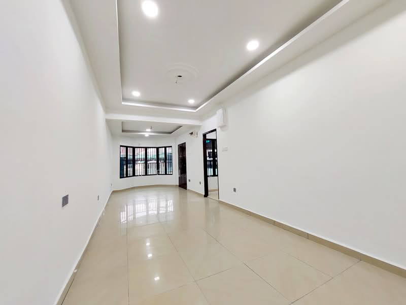 Rumah Teres 1.5 Tingkat untuk Dijual di Taman Maju Satu (Kajang) - Ken Low - Living Room - PropertyGuru.com.my