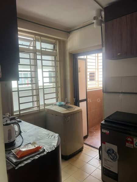 Apartment for Sale at Taman Larkin Idaman Plot C - Violet Ng - Kitchen - PropertyGuru.com.my