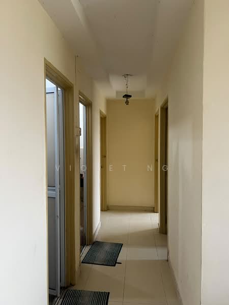 Apartment for Sale at Taman Larkin Idaman Plot C - Violet Ng - Corridor - PropertyGuru.com.my