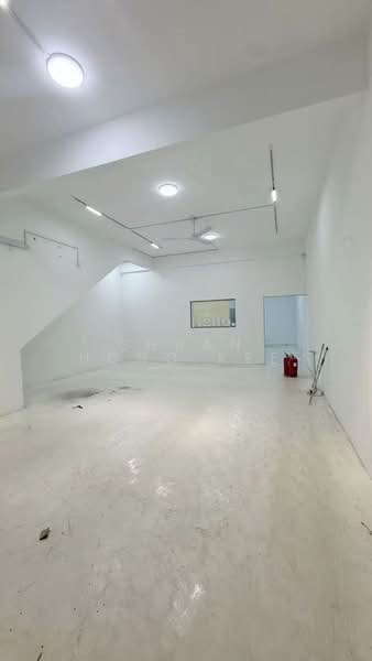 Shop for Rent in Taman Pelangi Indah (Ulu Tiram) - Chuan Hong Kee - Interior - PropertyGuru.com.my