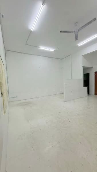 Shop for Rent in Taman Pelangi Indah (Ulu Tiram) - Chuan Hong Kee - Interior - PropertyGuru.com.my