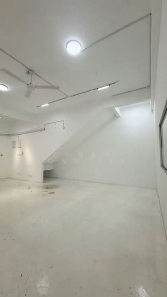 Shop for Rent in Taman Pelangi Indah (Ulu Tiram) - Chuan Hong Kee - Interior - PropertyGuru.com.my