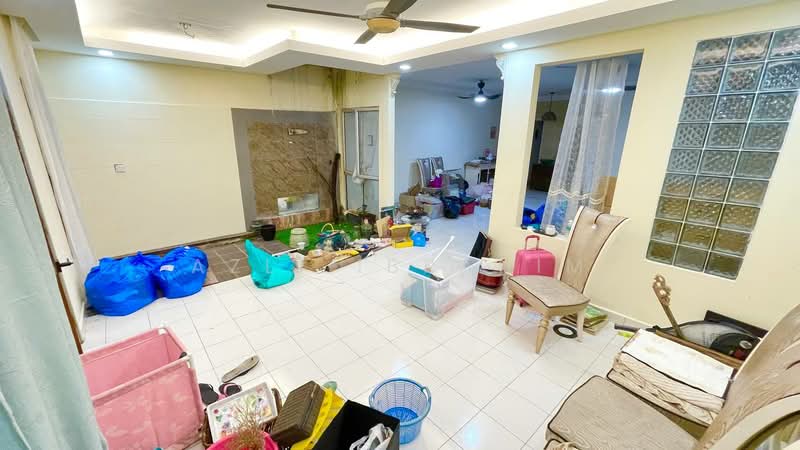 2.5-storey Terraced House for Sale in Taman Bukit Permata (Selayang) - Azli Ibrahim - Living Room - PropertyGuru.com.my