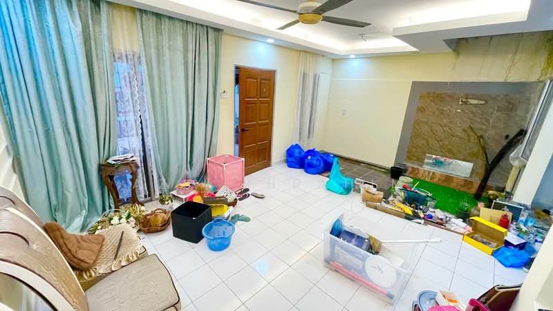 2.5-storey Terraced House for Sale in Taman Bukit Permata (Selayang) - Azli Ibrahim - Living Room - PropertyGuru.com.my