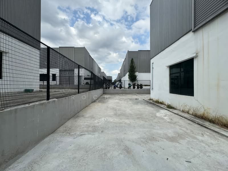 Semi-D Factory for Rent in Eco Business Park 1 (Johor Bahru) - Rochy Ng - Exterior - PropertyGuru.com.my
