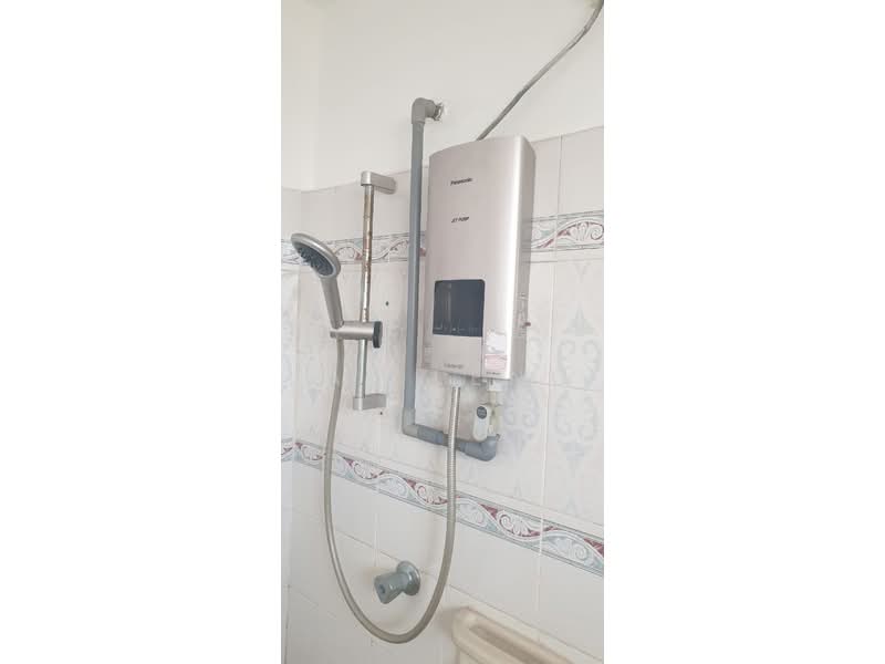 Condominium for Rent at Sri Bayu Condominium - Lai Leng - Bathroom - PropertyGuru.com.my