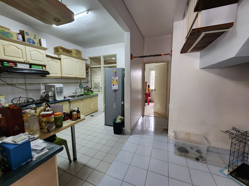 2-storey Terraced House for Sale in Bandar Kinrara (Selangor) - Steven Tan - Kitchen - PropertyGuru.com.my