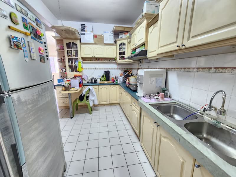 2-storey Terraced House for Sale in Bandar Kinrara (Selangor) - Steven Tan - Kitchen - PropertyGuru.com.my