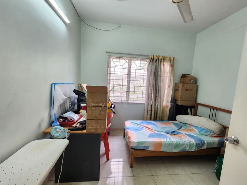 2-storey Terraced House for Sale in Bandar Kinrara (Selangor) - Steven Tan - Bedroom - PropertyGuru.com.my