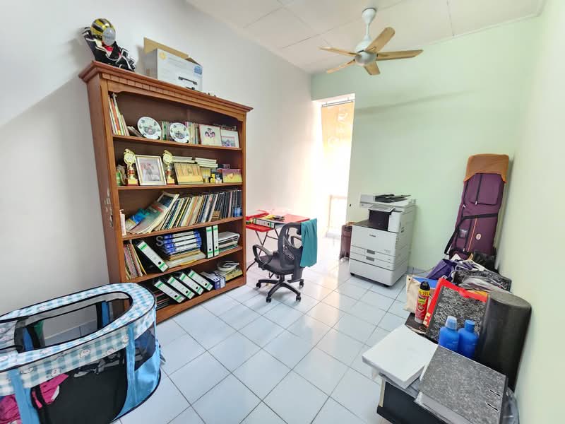 2-storey Terraced House for Sale in Bandar Kinrara (Selangor) - Steven Tan - Study - PropertyGuru.com.my