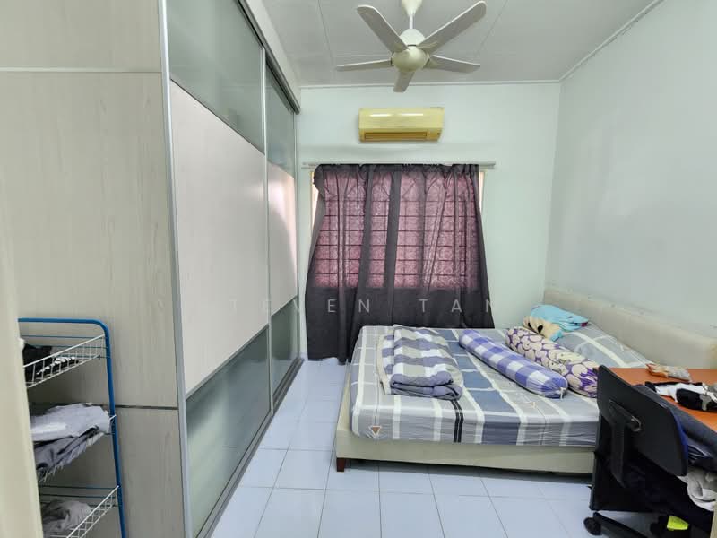 2-storey Terraced House for Sale in Bandar Kinrara (Selangor) - Steven Tan - Bedroom - PropertyGuru.com.my