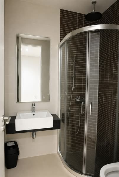 Servis Apartment untuk Disewa di The Sentral Suites - Jay Selvam - Bathroom - PropertyGuru.com.my