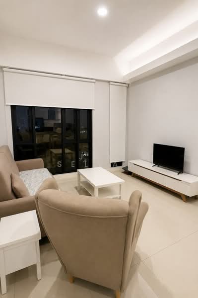 Servis Apartment untuk Disewa di The Sentral Suites - Jay Selvam - Living Room - PropertyGuru.com.my