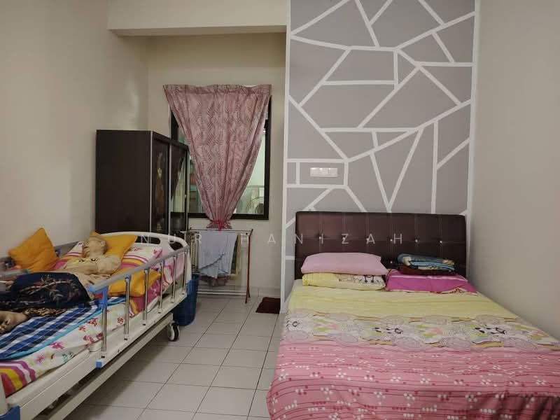 Rumah Berkembar untuk Dijual di Puncak Bestari (Puncak Alam) - Nur Hanizah - Bedroom - PropertyGuru.com.my