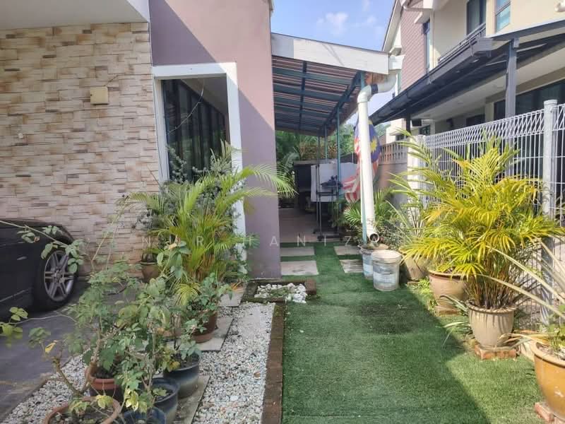 Rumah Berkembar untuk Dijual di Puncak Bestari (Puncak Alam) - Nur Hanizah - Exterior - PropertyGuru.com.my