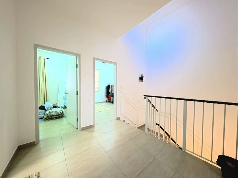 Rumah Teres 2 Tingkat untuk Dijual di Semenyih (Selangor) - Azli Ibrahim - Corridor - PropertyGuru.com.my