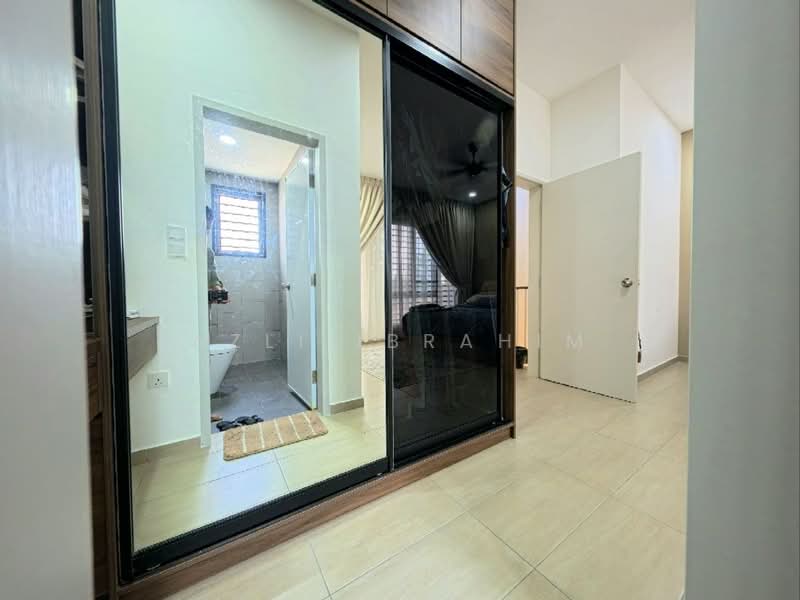 Rumah Teres 2 Tingkat untuk Dijual di Semenyih (Selangor) - Azli Ibrahim - Bathroom - PropertyGuru.com.my