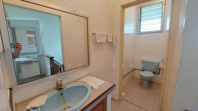 Semi-Detached House for Sale in Taman Mansion (Ipoh) - Marcus Seng - Bathroom - PropertyGuru.com.my