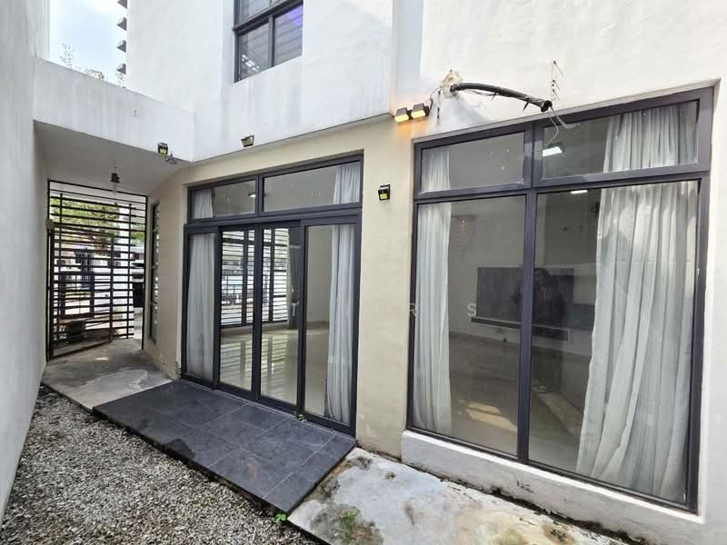 2-storey Terraced House for Sale in Laman Glenmarie (Shah Alam) - Ali Idris - Exterior - PropertyGuru.com.my